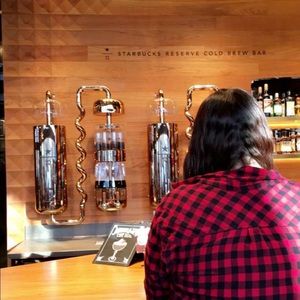 Meet your Posher, Destiny